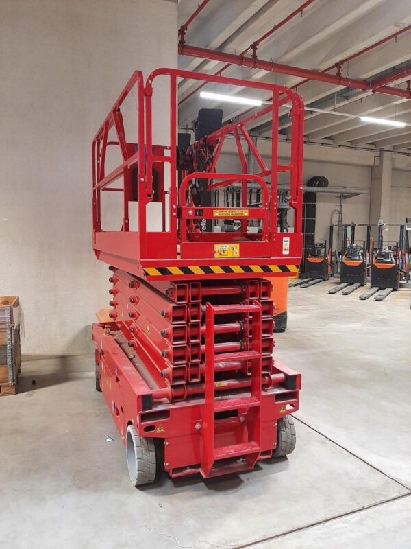 Selbstfahrende Scherenarbeitsbühne, PB Lifttechnik GmbH, Arbeitshöhe 14m, 320kg Hebekapazität