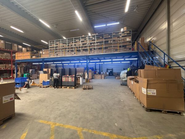 212m2 Stahlbaubühne / Lagerbühne / Mezzanine, Curman, 350kg/m2