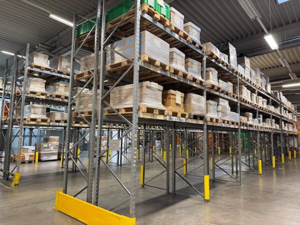Palettenregal, Dexion, Speedlock Super 4, Höhe 4,20 – 4,50m, Traversenlänge 2,70m / 3,60m, 600 - 750kg pro Palette, max. 959 Palettenstellplätze – Bild 2