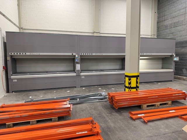 3x Liftsystem, Kardex XP 500, ca. 3m hoch, 450kg / Tablar, Tablar: ca. 3m x 86cm lagertechnik 3x Liftsystem, Kardex XP 500, ca. 3m hoch, 450kg / Tablar, Tablar: ca. 3m x 86cm – Bild 2