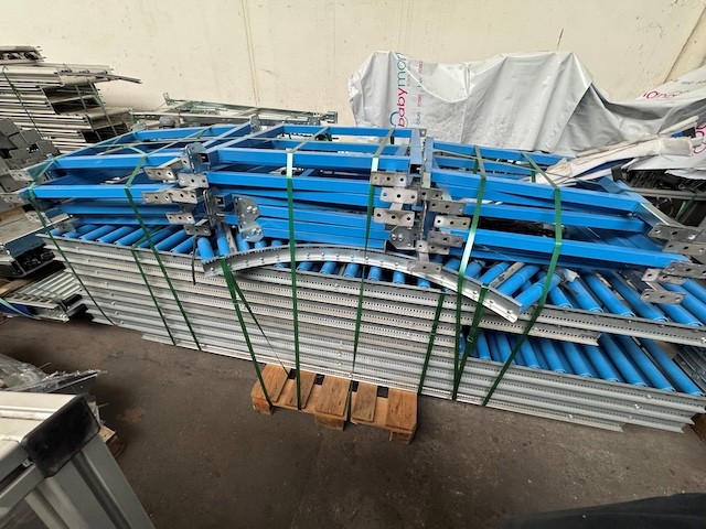 unangetriebene Rollenbahn, ca. 22,7m lang, 1 Kurve, inkl. Füße lagertechnik unangetriebene Rollenbahn, ca. 22,7m lang, 1 Kurve, inkl. Füße – Bild 2