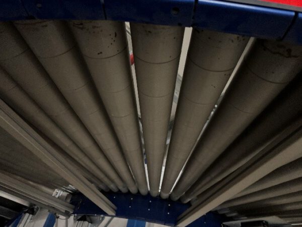Fördertechnik, VanRiet, ca. 120m, Gurtförderer und 3 Rollenbahnkurven – Bild 11