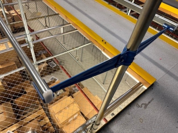 Statisches Hängetextillager, Rundrohrhängebahn, Meiko, ca. 5.000m statische Lagerschienen, ca. 3.600m Trolleysschienen, ca. 1.200 Trolleys, 3 Etagen, inkl. 2.852 m2 Lagerbühne in der Grundfläche, Gesamtfläche ca. 8.556m2 - lagertechnik Statisches Hängetextillager, Rundrohrhängebahn, Meiko, ca. 5.000m statische Lagerschienen, ca. 3.600m Trolleysschienen, ca. 1.200 Trolleys, 3 Etagen, inkl. 2.852 m2 Lagerbühne in der Grundfläche, Gesamtfläche ca. 8.556m2 - – Bild 11