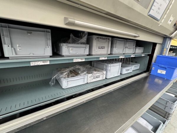 3 Lagerpaternoster, Kardex, ca. 4,50m hoch, 21 Gondeln, 320 – 350kg / Gondel – Bild 11