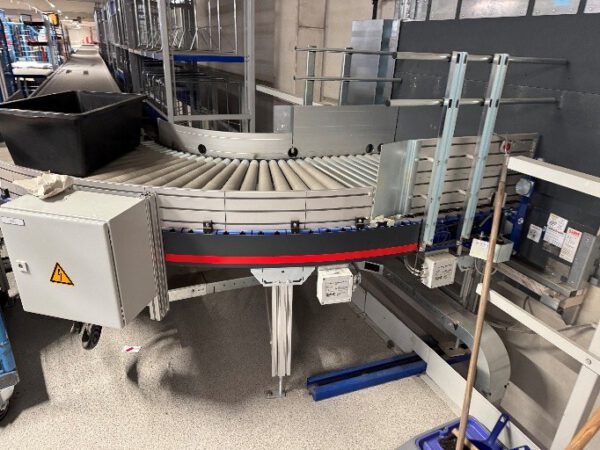 Fördertechnik, VanRiet, ca. 120m, Gurtförderer und 3 Rollenbahnkurven – Bild 12