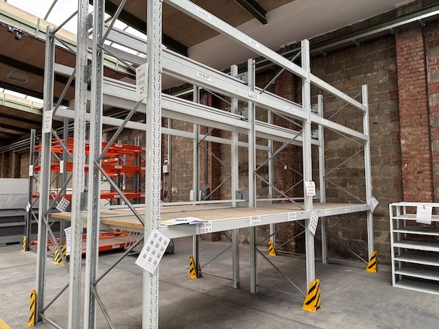 Palettenregal, Hofe, Rahmenhöhe ca. 3,50m bis 4m, Traversenlänge: 2,70m, lagertechnik Palettenregal, Hofe, Rahmenhöhe ca. 3,50m bis 4m, Traversenlänge: 2,70m, – Bild 13