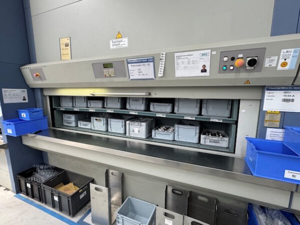 3 Lagerpaternoster, Kardex, ca. 4,50m hoch, 21 Gondeln, 320 – 350kg / Gondel – Bild 14