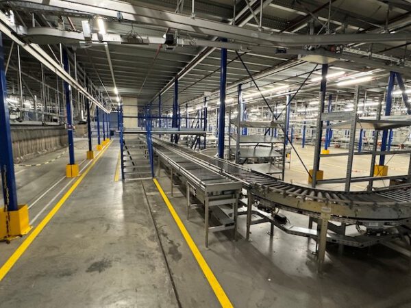 1, 2 oder 3 geschossige Systembau-Lagerbühne / Mezzanine, Profielnorm, Grundfläche Hauptbühne ca. 33 x 79m, bzw. 3.221 m2, 250kg/m2  – Bild 14