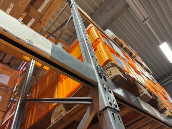 Palettenregal, Dexion, Speedlock Super 4, Höhe 4,20 – 4,50m, Traversenlänge 2,70m / 3,60m, 600 - 750kg pro Palette, max. 959 Palettenstellplätze – Bild 15