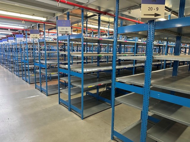 1.400 Felder Fachbodenregale, Tixit, Fachböden 1,30m und 1m Breite, Tiefe 0,60m, Rahmenhöhe 2,40m und 4,80m lagertechnik 1.400 Felder Fachbodenregale, Tixit, Fachböden 1,30m und 1m Breite, Tiefe 0,60m, Rahmenhöhe 2,40m und 4,80m – Bild 15