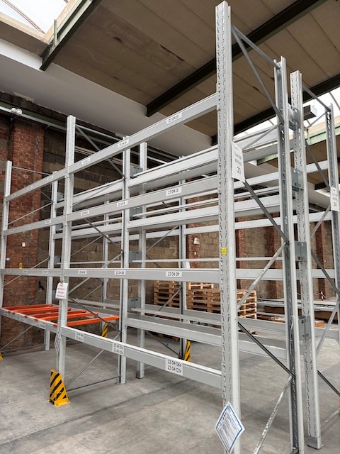 Palettenregal, Hofe, Rahmenhöhe ca. 3,50m bis 4m, Traversenlänge: 2,70m, lagertechnik Palettenregal, Hofe, Rahmenhöhe ca. 3,50m bis 4m, Traversenlänge: 2,70m, – Bild 15