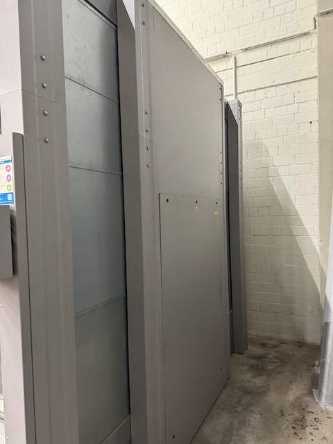 3x Liftsystem, Kardex XP 500, ca. 3m hoch, 450kg / Tablar, Tablar: ca. 3m x 86cm lagertechnik 3x Liftsystem, Kardex XP 500, ca. 3m hoch, 450kg / Tablar, Tablar: ca. 3m x 86cm – Bild 15