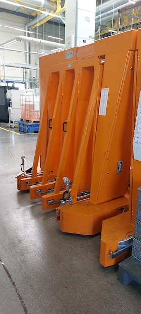 Routenzug mit Anhängern CSD, inkl. Bodenroller, Crown Zugmaschine lagertechnik Routenzug mit Anhängern CSD, inkl. Bodenroller, Crown Zugmaschine – Bild 16