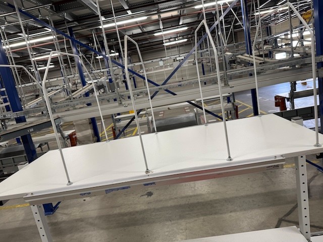 22 Stück 2er Einheit Kommissioniertische / Arbeitstische, mit „Rutsche“ höhenverstellbar lagertechnik 22 Stück 2er Einheit Kommissioniertische / Arbeitstische, mit „Rutsche“ höhenverstellbar – Bild 18