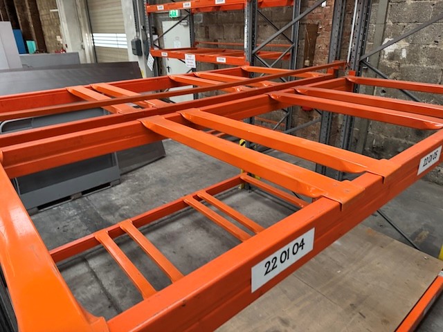 3x Einzelfelder Palettenregal, Meta / RBB, Rahmenhöhe ca. 3,50m bis 4m, Traversenlänge: 2,70m, mit Tiefenstegen, und Durchschubsicherungen lagertechnik 3x Einzelfelder Palettenregal, Meta / RBB, Rahmenhöhe ca. 3,50m bis 4m, Traversenlänge: 2,70m, mit Tiefenstegen, und Durchschubsicherungen – Bild 18