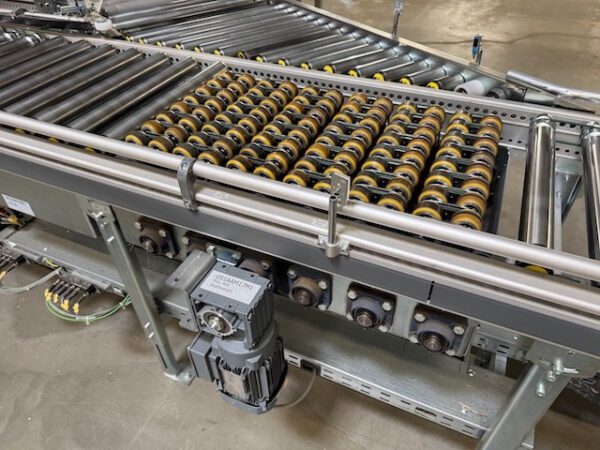 560m angetriebene Kartonförderstrecke, Knapp, mit „kleinem Sorter“ 10 Ausschleusepunkten am Ende – Bild 19