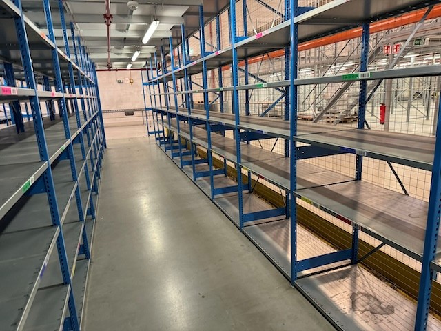 1.400 Felder Fachbodenregale, Tixit, Fachböden 1,30m und 1m Breite, Tiefe 0,60m, Rahmenhöhe 2,40m und 4,80m lagertechnik 1.400 Felder Fachbodenregale, Tixit, Fachböden 1,30m und 1m Breite, Tiefe 0,60m, Rahmenhöhe 2,40m und 4,80m – Bild 19