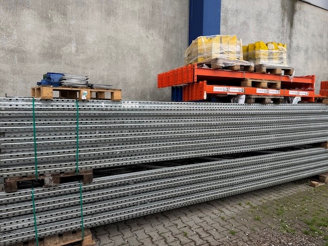 Palettenregal, SSI Schäfer, 6,30m bis 8,60m Höhe , Traversenlänge 1,80m, 4,50m und hauptsächlich 2,70m 1.100kgkg pro Palette, ca. 2.290 Palettenstellplätze, lagertechnik Palettenregal, SSI Schäfer, 6,30m bis 8,60m Höhe , Traversenlänge 1,80m, 4,50m und hauptsächlich 2,70m 1.100kgkg pro Palette, ca. 2.290 Palettenstellplätze, – Bild 19