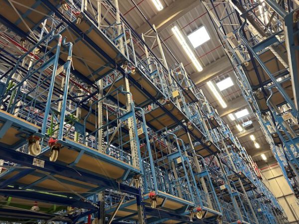 Posten mit 350 – 400 Corletten, Cordes und Koch, Breite 1,30m / 2m / 2,70m - zum größten Teil mit Kufen, teilweise stapelbar – Bild 20