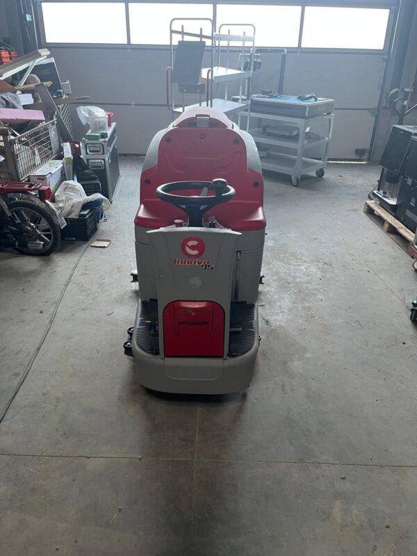 Aufsitz-Scheuersaugmaschine, Comac Innova 75B – Bild 3