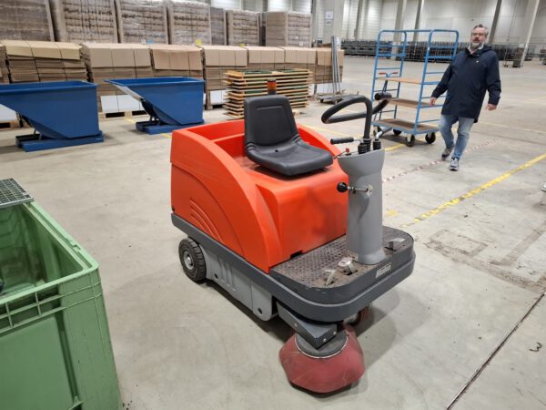 Ride-on-Kehrsaugmaschine, Hako, Sweepmaster B900 R, für mittlere Betriebsflächen – Bild 2