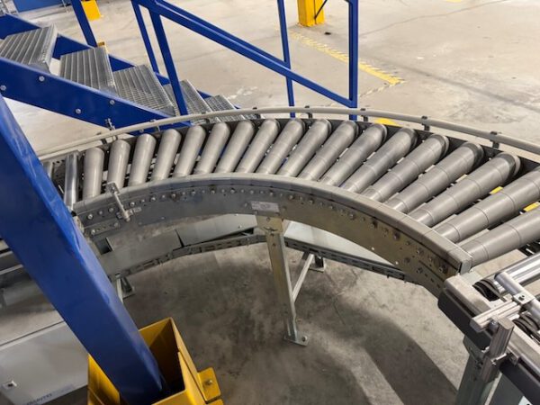 560m angetriebene Kartonförderstrecke, Knapp, mit „kleinem Sorter“ 10 Ausschleusepunkten am Ende – Bild 21