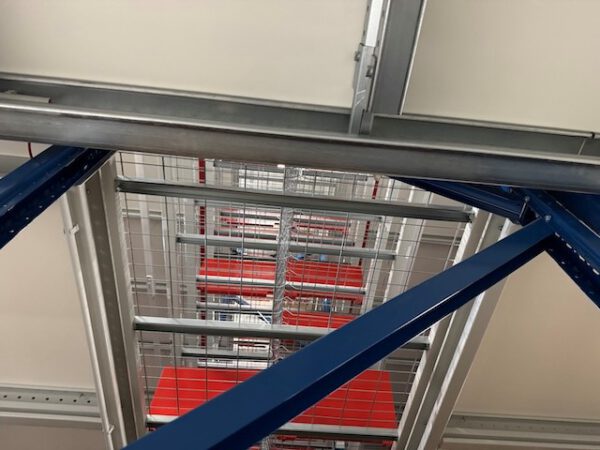 Picktower, 4 geschossige Fachbodenregalanlage, Nedcon, ca. 6.000m2 Grundfläche = gesamt ca. 24.000m2, Gesamt: 502.816 Kistenstellplätze Kisten / Karton in 60x40cm! – Bild 21