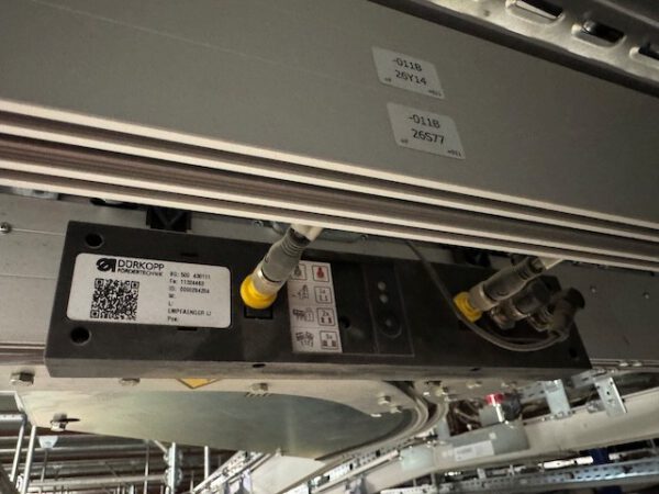 Poket Sorter System, Dürkopp, mit Taschenpuffer mit 13.000 Plätzen, gesamt über 40.000 Taschen, über 2KM Schienen, Weichen, Steigförderer, Steuerungsteile, Ersatzteilen – Bild 23