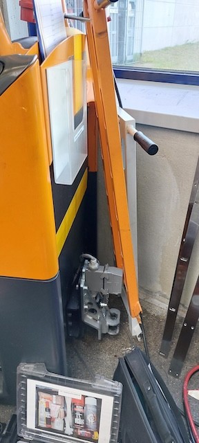 Routenzug mit Anhängern CSD, inkl. Bodenroller, Crown Zugmaschine lagertechnik Routenzug mit Anhängern CSD, inkl. Bodenroller, Crown Zugmaschine – Bild 24