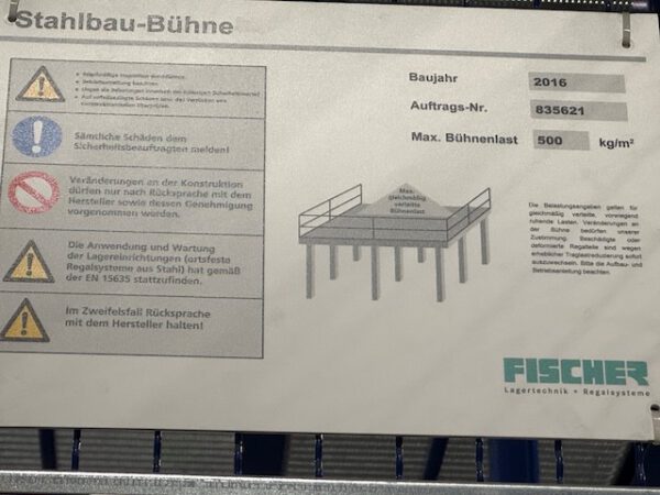 3 stöckige Fachbodenregalanlagen, SSI Schäfer R2000, Maße der Fachböden 1m x 40cm, 50cm und 70cm, ca. 1.233 Felder mit angebauter Stahlbaubühne – Bild 25