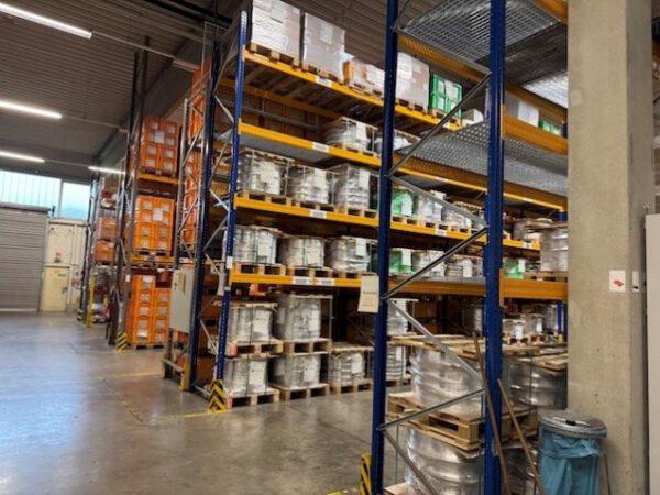 Palettenregal, Jungheinrich, Höhe 4 - 6m, Traversenlänge 1,80m / 2,70m / 3,60m, 600 - 750kg pro Palette, max. 2.036 Palettenstellplätze – Bild 31