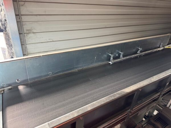 560m angetriebene Kartonförderstrecke, Knapp, mit „kleinem Sorter“ 10 Ausschleusepunkten am Ende – Bild 32