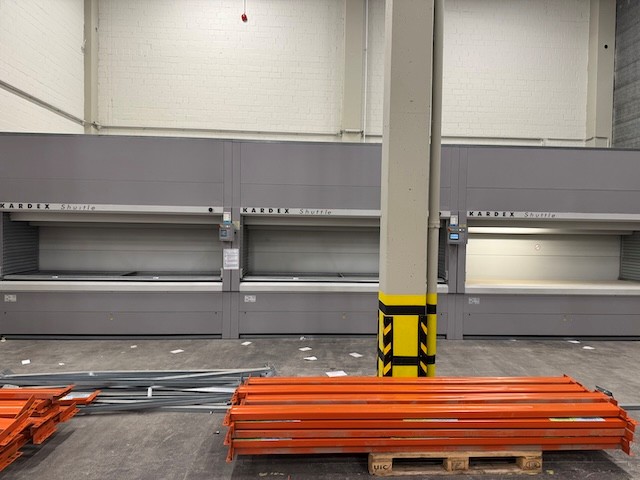 3x Liftsystem, Kardex XP 500, ca. 3m hoch, 450kg / Tablar, Tablar: ca. 3m x 86cm lagertechnik 3x Liftsystem, Kardex XP 500, ca. 3m hoch, 450kg / Tablar, Tablar: ca. 3m x 86cm – Bild 34