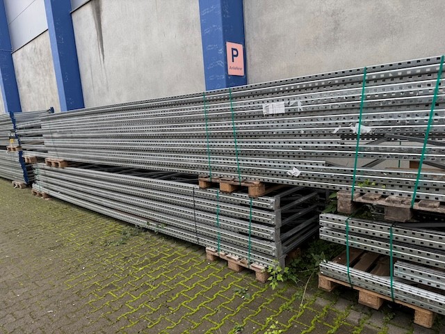 Palettenregal, SSI Schäfer, 6,30m bis 8,60m Höhe , Traversenlänge 1,80m, 4,50m und hauptsächlich 2,70m 1.100kgkg pro Palette, ca. 2.290 Palettenstellplätze, lagertechnik Palettenregal, SSI Schäfer, 6,30m bis 8,60m Höhe , Traversenlänge 1,80m, 4,50m und hauptsächlich 2,70m 1.100kgkg pro Palette, ca. 2.290 Palettenstellplätze, – Bild 35