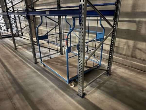 Posten mit 350 – 400 Corletten, Cordes und Koch, Breite 1,30m / 2m / 2,70m - zum größten Teil mit Kufen, teilweise stapelbar – Bild 38