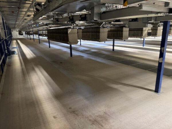 1, 2 oder 3 geschossige Systembau-Lagerbühne / Mezzanine, Profielnorm, Grundfläche Hauptbühne ca. 33 x 79m, bzw. 3.221 m2, 250kg/m2  – Bild 38