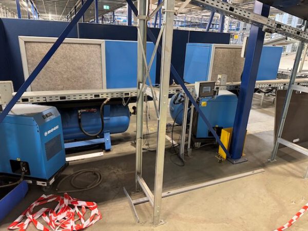 2x Kompressoranlagen 10bar, Boge, Schraubenkompressor, inkl. Drucklufttrockner, Druckluftbehälter mit Schalldämmhaube – Bild 5