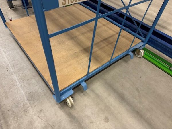Posten mit 350 – 400 Corletten, Cordes und Koch, Breite 1,30m / 2m / 2,70m - zum größten Teil mit Kufen, teilweise stapelbar – Bild 5
