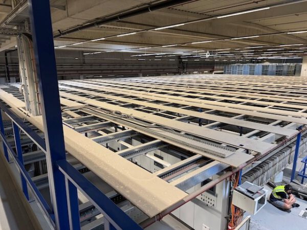1, 2 oder 3 geschossige Systembau-Lagerbühne / Mezzanine, Profielnorm, Grundfläche Hauptbühne ca. 33 x 79m, bzw. 3.221 m2, 250kg/m2  – Bild 42