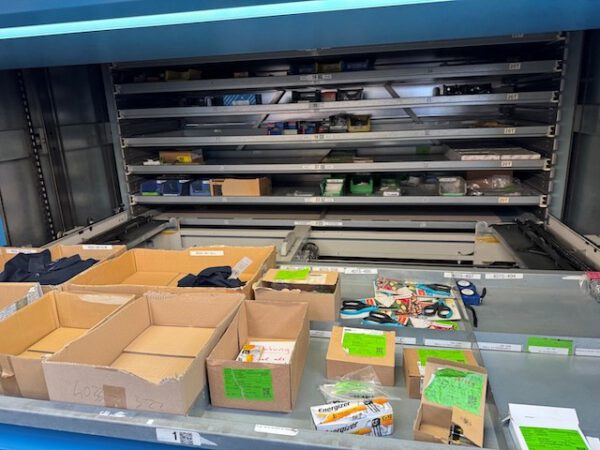 Liftsystem, Megamat, ca. 5,81m hoch, 590kg / Tablar, Tablar: ca. m x 81cm – Bild 6