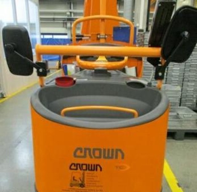 Routenzug mit Anhängern CSD, inkl. Bodenroller, Crown Zugmaschine lagertechnik Routenzug mit Anhängern CSD, inkl. Bodenroller, Crown Zugmaschine – Bild 6