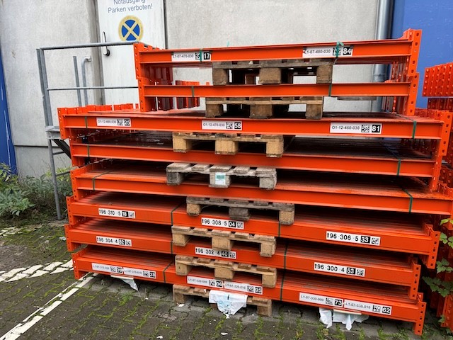 Palettenregal, SSI Schäfer, 6,30m bis 8,60m Höhe , Traversenlänge 1,80m, 4,50m und hauptsächlich 2,70m 1.100kgkg pro Palette, ca. 2.290 Palettenstellplätze, lagertechnik Palettenregal, SSI Schäfer, 6,30m bis 8,60m Höhe , Traversenlänge 1,80m, 4,50m und hauptsächlich 2,70m 1.100kgkg pro Palette, ca. 2.290 Palettenstellplätze, – Bild 52