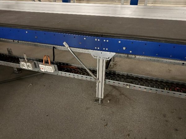 Fördertechnik, VanRiet, ca. 120m, Gurtförderer und 3 Rollenbahnkurven – Bild 7