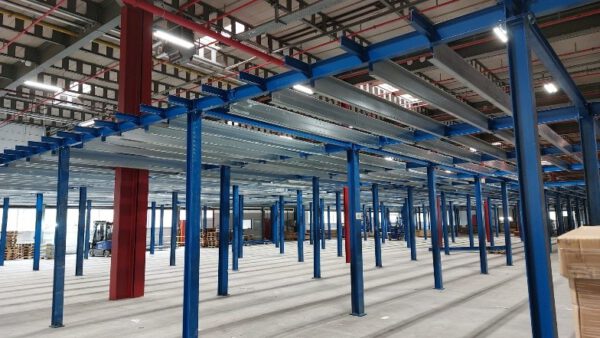 Stahlbau - Lagerbühne, 500kg/m2, ca. 2.000 m2 verfügbar – Bild 8