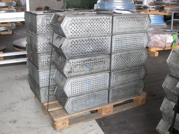 100 Sichtlagerkästen, gelocht, 500/460 x 320 x 200 mm – Bild 9