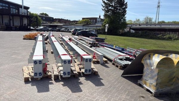 242m2 Stahlbau-Systembühne / Lagerbühne / Mezzanine, Jungheinrich, 800kg/m2, inkl. Aufzug, ca. 10,30m Spannweite – Bild 9
