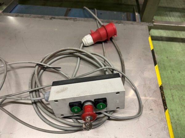 Hubtisch mit Rampe, Plattform 1,50m x 0,77m, 500kg – Bild 9