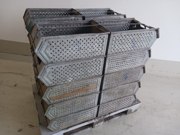 100 Sichtlagerkästen, gelocht, 500/460 x 320 x 200 mm – Bild 10