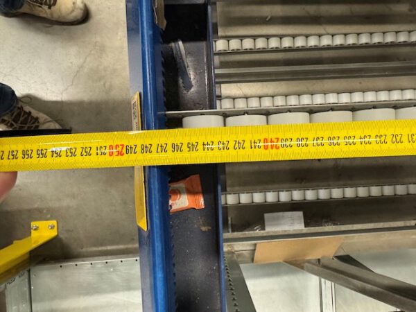 1 Feld Durchlaufregal mit 4 Ebenen für Kisten / Kartons, Bereitstellregal / Röllchenregal, Jungheinrich – Bild 10