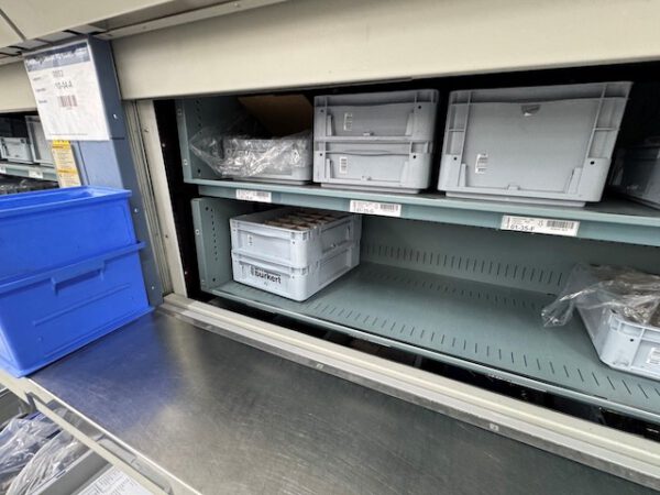 3 Lagerpaternoster, Kardex, ca. 4,50m hoch, 21 Gondeln, 320 – 350kg / Gondel – Bild 10